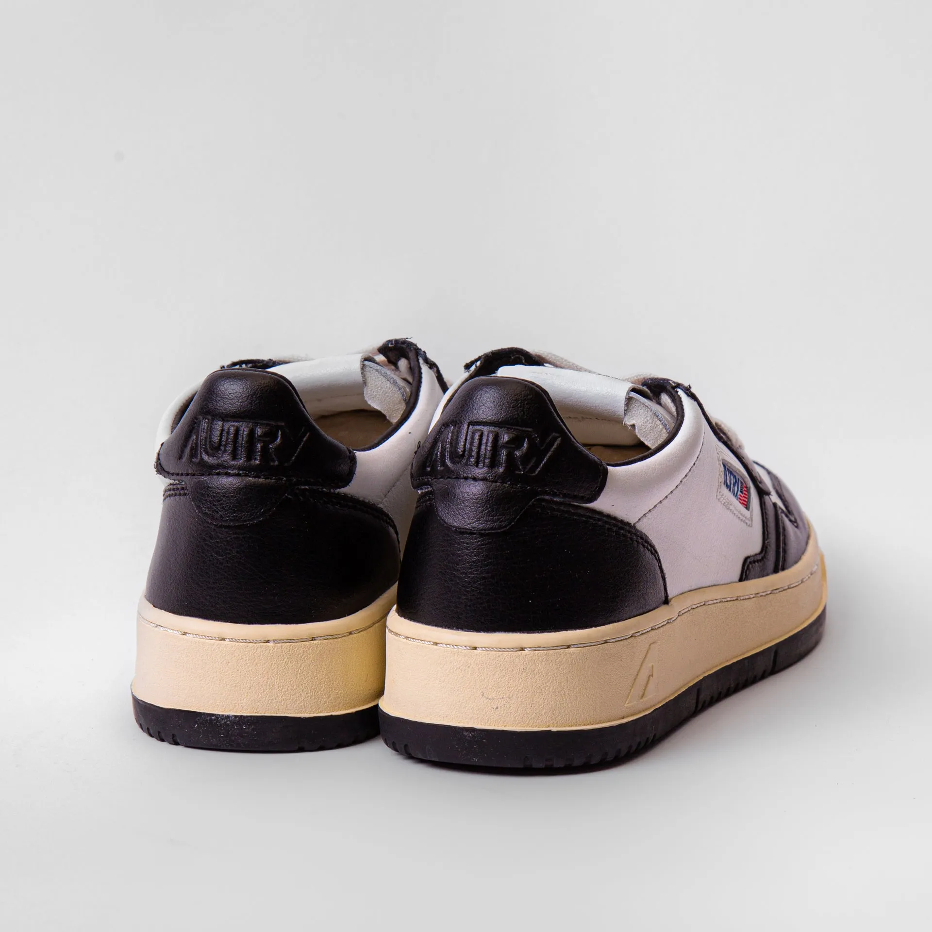 AUTRY SNEAKERS MEDALIST AULW-WB 01