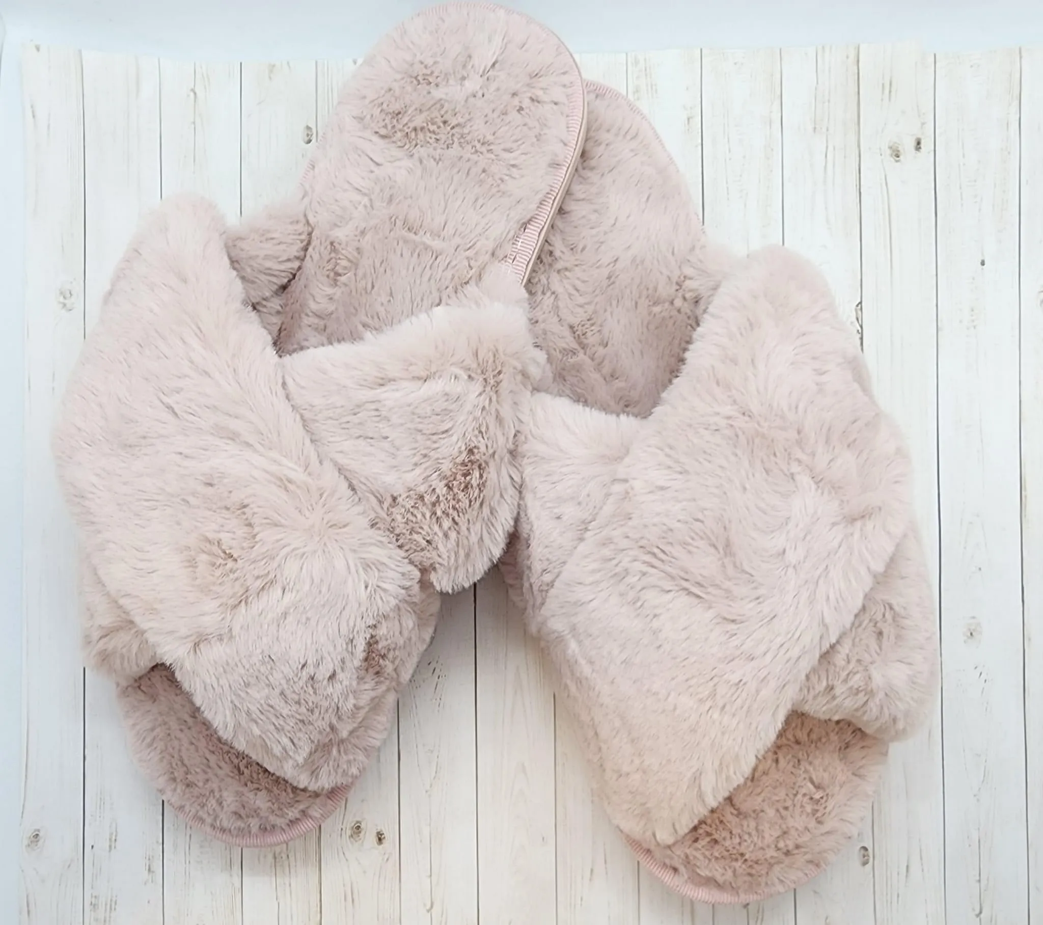 Fluffy Women’s Slippers