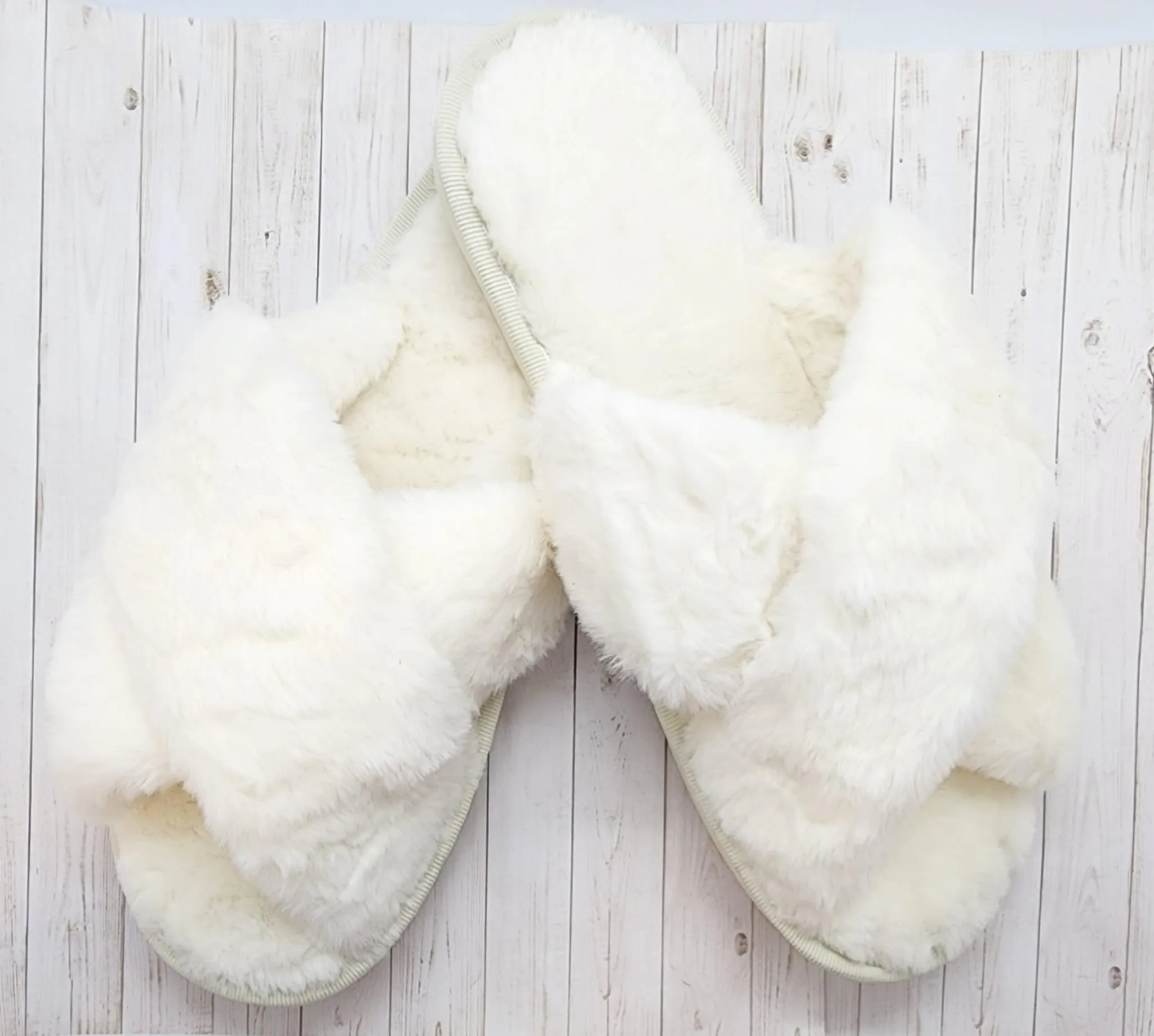 Fluffy Women’s Slippers