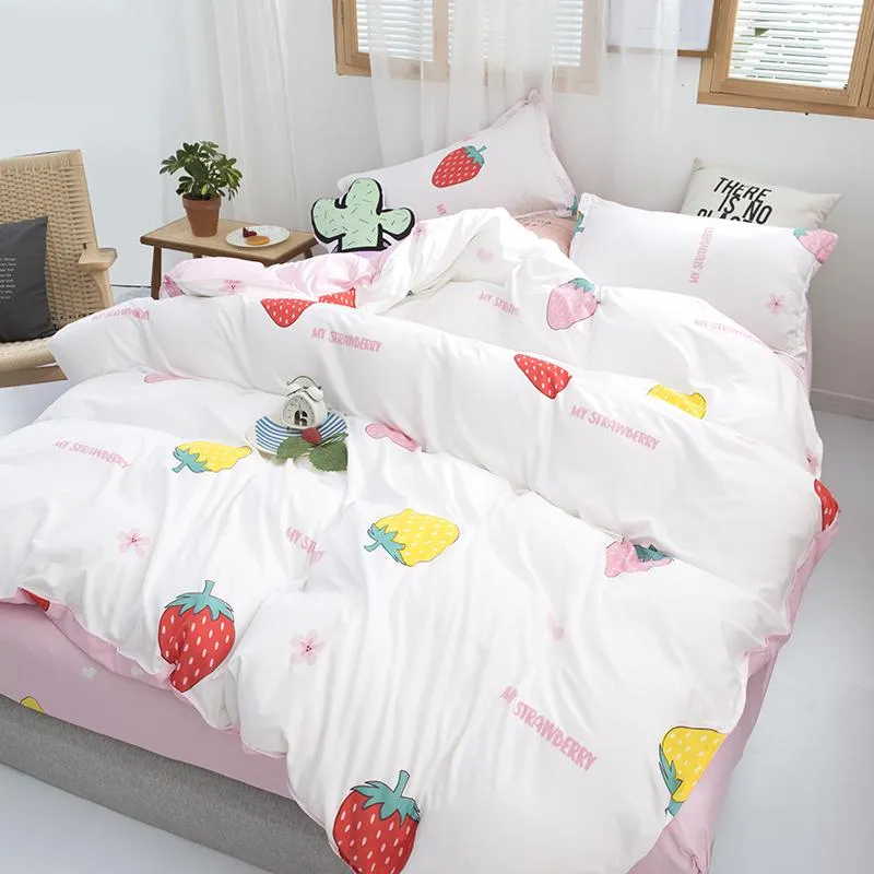 Harajuku Strawberry White & Pink Bedding Set